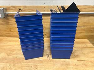 lot 68 image: QUANTUM STORAGE SYSTEMS Lot of 21 Parts Bins (QSB 102) with a Some Dividers