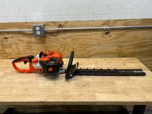 lot 15 image: ECHO 20 in. 21.2 cc Gas 2-Stroke Hedge Trimmer