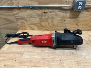 lot 2 image: MILWAUKEE 13 Amp Corded 12 in. Super Hawg Hole Hawg Right Angle Drill Driver
