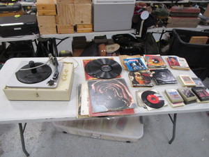 Record Player & Classic Rock Vinyl & 8 Tracks