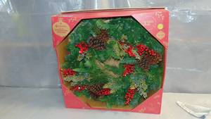 lot 20 image: Members Mark 50 Warm White LED Pre-Lit Decorated Holiday Wreath, Red 32 NEW