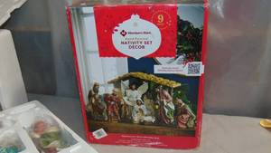 lot 27 image: Members Mark Hand Painted Holiday Nativity Set Dcor, 9 Pc Set, Multicultural 6700220MA NEW