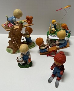 lot 16 image: Vintage ENESCO Children Playing Ceramic Figurines 