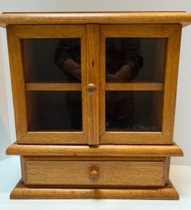 lot 40 image: Small Wood Countertop Cabinet wSingle Drawer