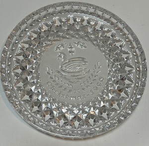 lot 41 image: Waterford Crystal Christmas 1990 Swan Decorative Plate