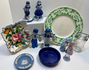 lot 61 image: Blue & White Alright Dutchmen Delft, Wedgewood Jasperware, Royal Cauldron, Italian Ceramic Decor & More