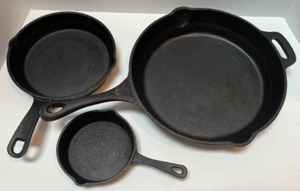 lot 77 image: Cast Iron Pans 3 Different Sizes - Emeril, Goodcook