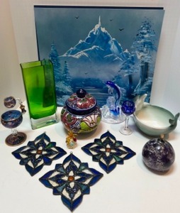 lot 78 image: Home Decor Collection of Stained Glass, Asian Painting, MCM Rectangle Vase