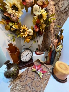 lot 113 image: Decorative Delights &nbspPottery Barn and More