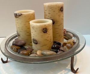 lot 115 image: Centerpiece with Polished Stones & Electric Birch Bark Candles