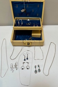 lot 133 image: Vintage Sterling Silver Jewelry including American Indian Zuni w Jewelry Box