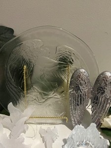 lot 146 image: Christmas Decorating Treasures including Angels