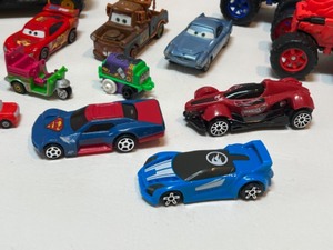 lot 160 image: Diecast Cars including ERTL and MATCHBOX