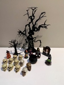 lot 171 image: Spooky, Rubber Glow in the Dark Halloween TREE & Miniature Fairy Garden accessories