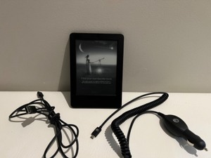 lot 179 image: Vintage Amazon Kindle Book w Chargers