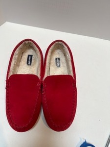 lot 202 image: LANDS END Suede Shearling Slippers Ladies Size 9M