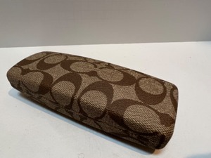 lot 181 image: Vintage COACH CC Logo Clamshell Eyeglass Case