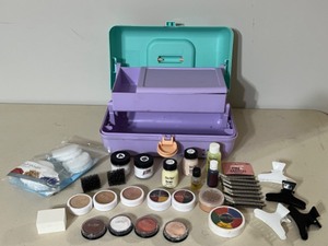 lot 180 image: Huge Lot of BEN NYE Theater Costume MAKEUP Compacts in a CABOODLE Case