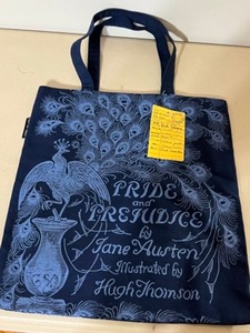 lot 212 image: Unique OUT OF PRINT Canvas LIBRARY Bag Made in the USA - New with Tags