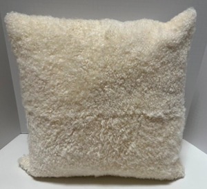 lot 343 image: Crate and Barrel Shearling Pillow Ivory