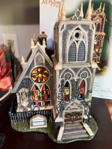 lot 228 image: Department 56  All Hollows Eve  All Saints Church