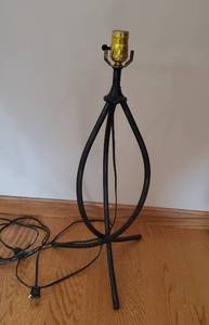 lot 190 image: Pair Vintage Curved Tripod Forged Wrought Iron Table Lamps