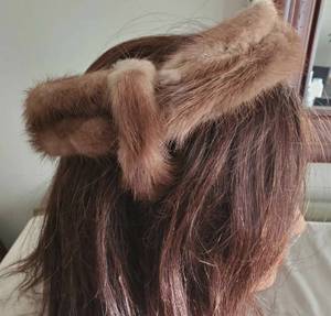 lot 361 image: Vintage 50s Mink Fur Hat Open Ring