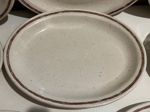 lot 373 image: 8 Vintage SYRACUS China Oval Restaurant Platters Brown Speckled Pattern