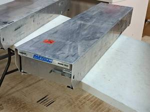 lot 256 image: Ranger Part Slider Slider Parts Cabinet 5010 1-drawer