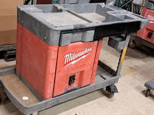 lot 265 image: Milwaukee Heavy Duty Tool Cart 1-door1-drawer2-tier