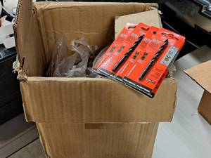 lot 289 image: Lot of (1 Box) Milwaukee Thunderbolt 14 Black Oxide Drill Bits (in original packaging)