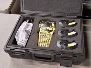 lot 284 image: Brady IDXpert Hand-Held Labeler