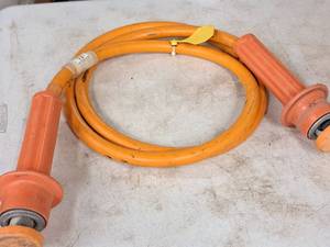 lot 320 image: Salisbury 250 Amp 10 AWG 415W 25kV Momentary 0 0 Grounding Jumper Cable
