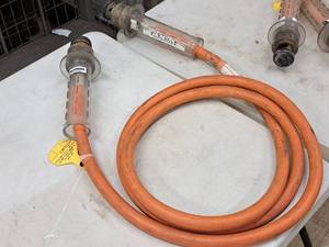 lot 325 image: Salisbury 250 Amp 10 AWG 415W 25kV Momentary 0 0 Grounding Jumper Cable