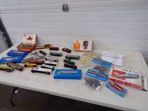 HO Scale Train Accessories