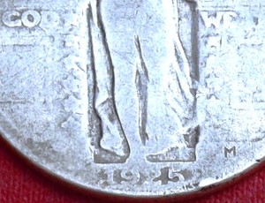 Lot of (8)                               90% SILVER QUARTERS - 90% Silver STANDING LIBERTY Quarters