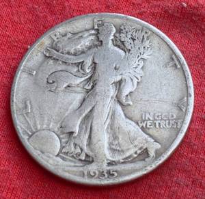 Lot of (1) 90% SILVER LIBERTY WALKING HALF DOLLARS