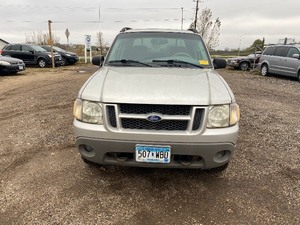 lot 6 image: 2003 Ford Explorer Sport Trac