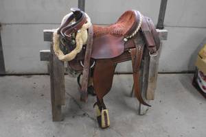 Saddle