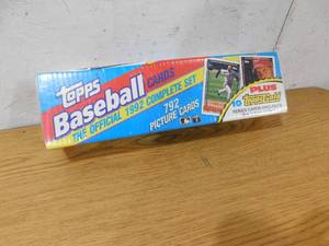 lot 287 image: 1992 Topps Baseball Factory Sealed Set