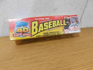 lot 291 image: 1991 Topps Baseball Factory Sealed Set