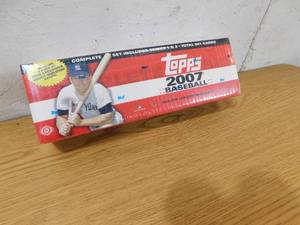 lot 294 image: 2007 Topps Baseball Factory Sealed Set