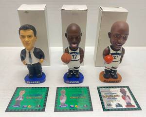 lot 9 image: Misc. Minnesota Timberwolves Bobbleheads With Cards