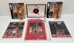 lot 88 image: Misc. MICHAEL JORDAN Action Figures & Photos