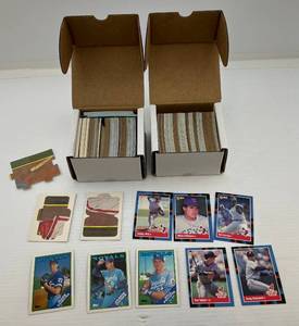 lot 117 image: Misc. Baseball Cards
