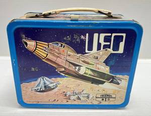 lot 198 image: 1973 (UFO) Metal Lunch Box (NO THERMOS)