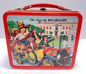 lot 210 image: 1963 Aladin (Beverly Hillbillies) Embossed Metal Lunchbox (NO THERMOS)