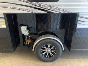 lot 034637 image: NEW 2023 Ice Castle 8x16 Walleye Tracker Ice HouseFish House