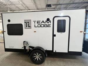 lot 414018 image: BRAND NEW 2023 Team Lodge 6.5 x 14 Junior Ice House Toy Hauler