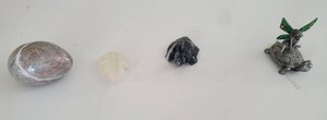 lot 7 image: Collectible Miniature Gem Stone Frog Turtle Fairy Art...
